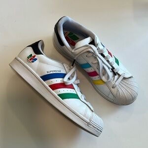 Adidas - men’s 6, rainbow stripe superstar